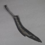 Kudi Tranchang-Klinge - Indonesien, Ostjava, Länge 26 cm, ausgeprägte Altersspuren, Majapahit (13.-