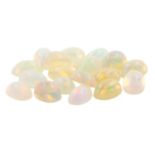 Konvolut lose Opale - 19 Stück, ovale Cabochons, zusammen 6,18ct., Maße 6,23-4,00x3,56mm, Wertgutac