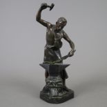 Picciole, N. (XIX / XX) - Schmied bei der Arbeit, Bronze, braun patiniert, männlicher Halbakt mit S