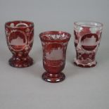 Drei Glasbecher - um 1900, farbloses Glas, rot gebeizt, diverse Mattschliffdekore, 1x Fußbecher, zw
