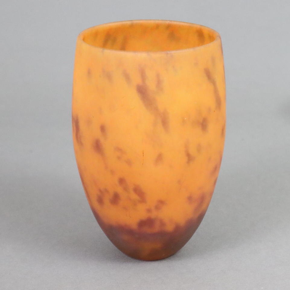 Vier Glasschirme - Frankreich, Daum / Nancy, leicht ausgestellte Form orange / braun gefleckt mit P - Image 3 of 7