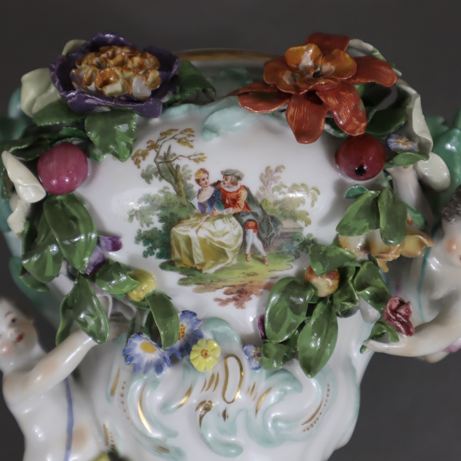 Potpourri-Vase mit Amoretten- Meissen, Knaufzeit, Entw.: J.J.Kändler (um 1760), unterglasurblaue Kn - Image 6 of 21