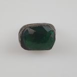 Silberring - mit facettiertem Smaragd besetzt, Ringkopf ca.21 x 15 mm, ca.9,8 g, Ringschiene verzog