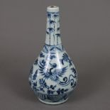 Blau-Weiß Flaschenvase - China, Qing-Dynastie, umlaufend unterglasurblauer Dekor mit Phönix-Motiven