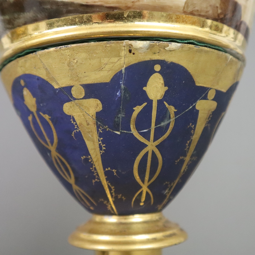 Ein Paar prunkvolle Empire-Vasen mit Jagdszenen - Frankreich, 1. H. 19. Jh., Porzellan, matt- und g - Image 11 of 24