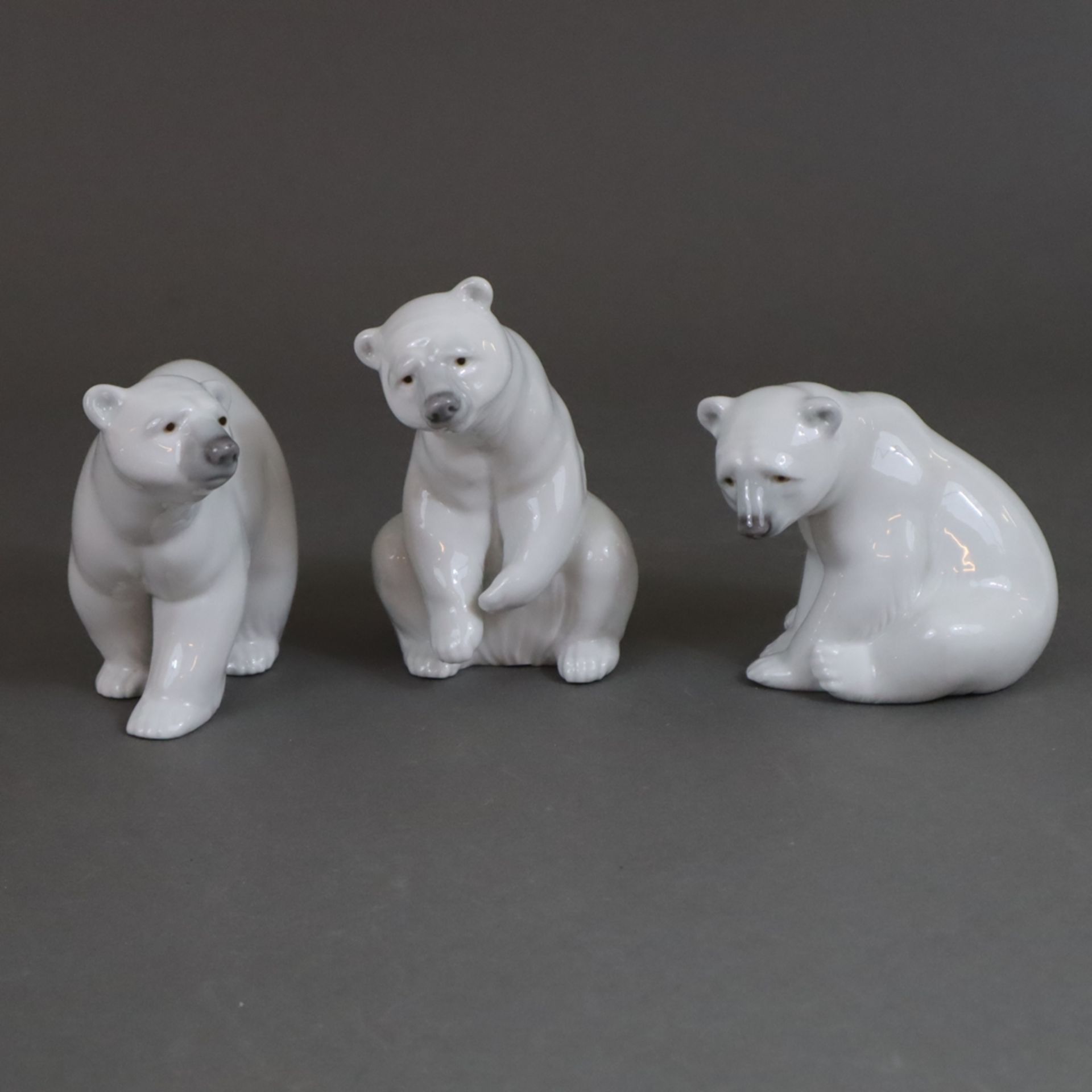 Drei Bärenfiguren - Lladro, Spanien, Modellnr. 1207, 1208, 1209, Entwurf: Juan Huerta (1972), Porze