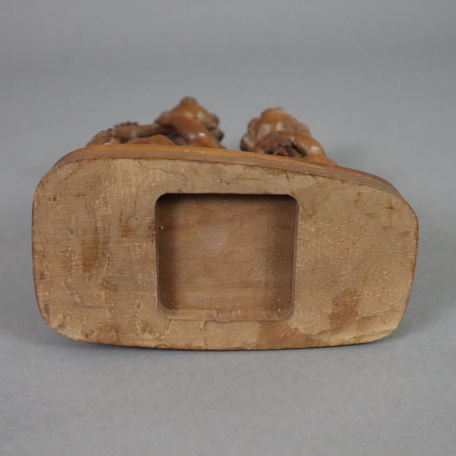 Musizierendes Puttenpaar - Holz, geschnitzt, vollrunde Darstellung von zwei auf Sockel sitzenden Pu - Bild 7 aus 7