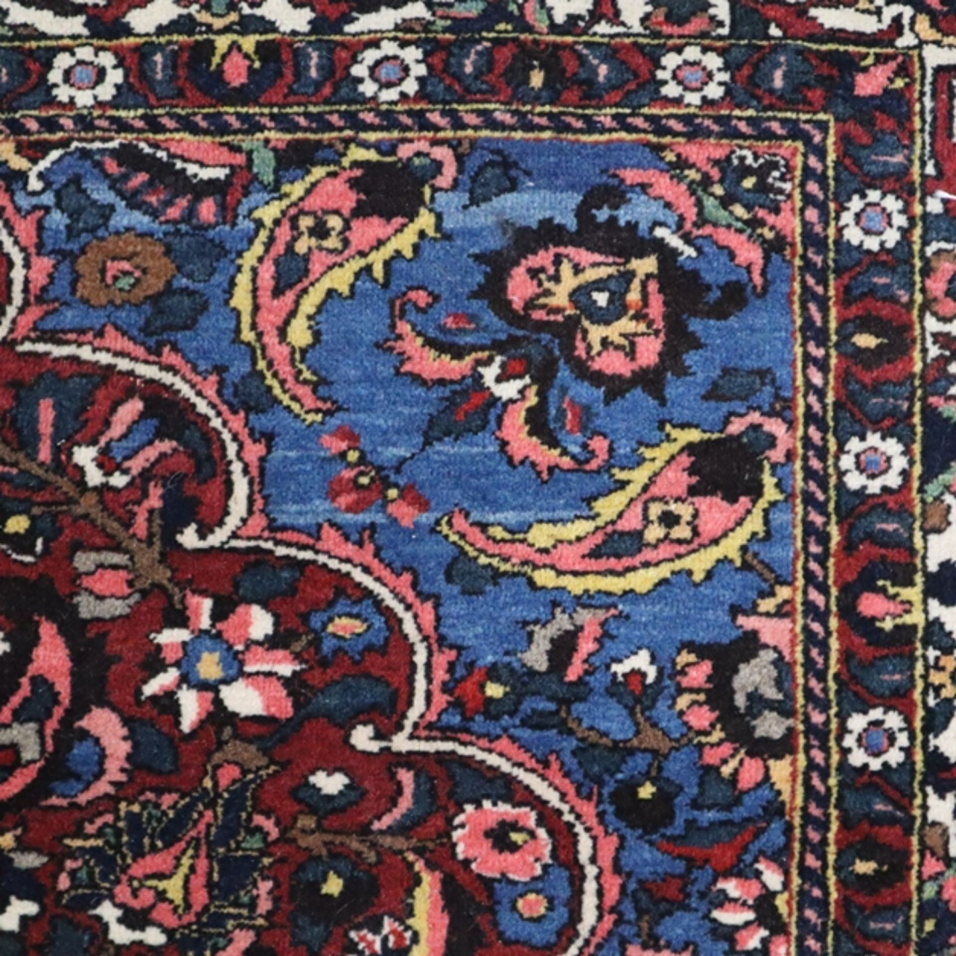 Orientteppich - 20. Jh., Wolle, floral und ornamental gemustert, Fransen an Kurzseiten, ca. 218 x 1 - Bild 5 aus 7