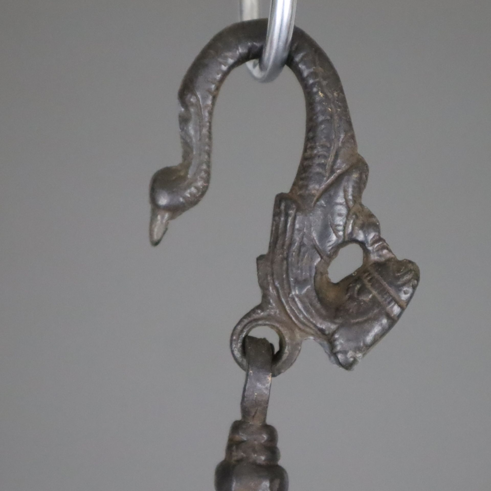 Tempelglocke mit vollrunder Ganesha-Figur als Bekrönung - bronzierter Metallguss, ausgestattet mit - Image 6 of 7