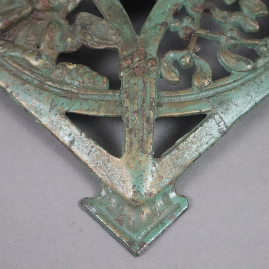 Antiker Christbaumständer mit Jugendstil-Dekor - Eisenguss, grün lackierter Christbaumständer in qu - Image 6 of 6