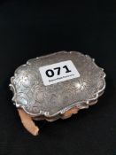 ANTIQUE WHITE METAL COMPACT