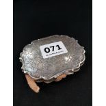 ANTIQUE WHITE METAL COMPACT