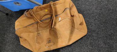LARGE LEATHER HOLDALL