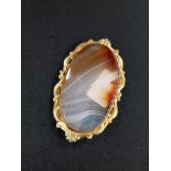 VICTORIAN AGATE BROOCH