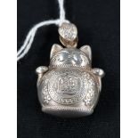 SILVER LUCKY CAT PENDANT