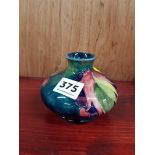 SMALL MOORCROFT VASE SIGNED 9 CMS