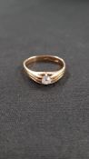 18K DIAMOND SOLITAIRE RING APPROX 4.2G