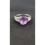 9 CARAT GOLD AND AMETHYST RING
