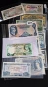 QUANTITY BANK NOTES ENGLISH AND SCOTTISH