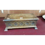 VICTORIANM JEWELLERY CASKET , TUDOR ROSE DESIGN