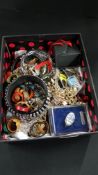 BOX OF JEWELLERY TO INCLUDE SILVER