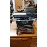 OLD TYPEWRITER