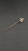 FINE VICTORIAN 15 CARAT GOLD AND SEED PEARL CROP TIE/HAT PIN