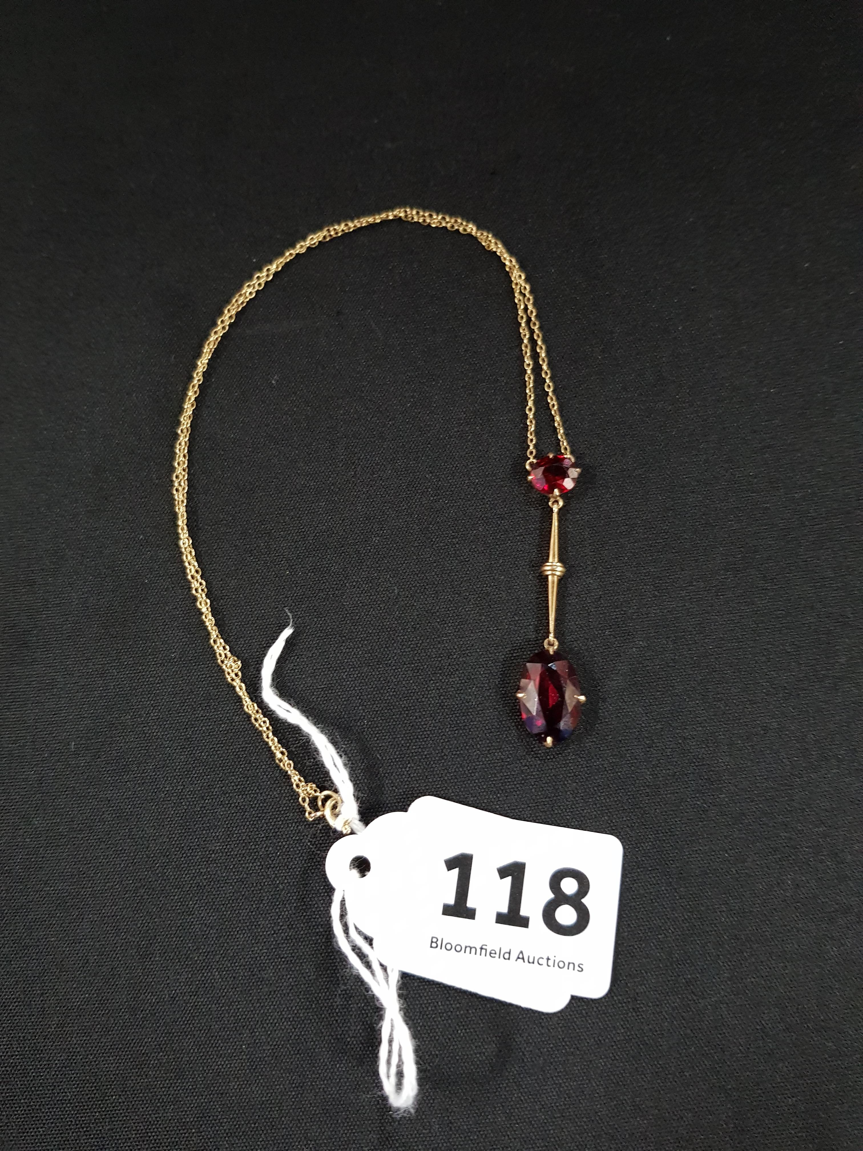 9 CARAT GOLD & GARNET NECKLACE