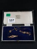 2 GOLD BROOCHES & 2 GOLD TIE PINS - 7 GRAMS