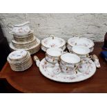 PARAGON VICTORIANA ROSE DINNER SERVICE