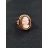 18 CARAT GOLD CAMEO RING