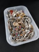BOX OF JEWELERY TO INCLUDE SILVER