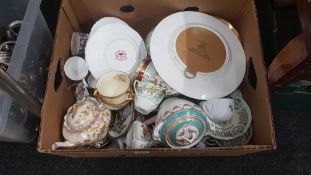 LARGE BOX OF GOOD QUALITY CHINA AND GLASSWARE