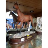 LARGE ROYAL DOULTON HORSE, RED RUM ON WOODEN PLYNTH, LIMITED EDITION WITH CERTIFICATES