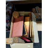 BOXLOT TO INCLUDE PICTURE FRAMES AND COLLECTABLES