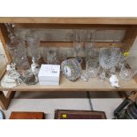 SHELF LOT OF GLASSWARE, DOULTON FIGURE AND GLASS ANIMALS