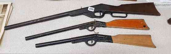 3 TOY GUNS