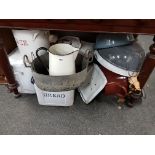 LARGE QUANTITY OF ANTIQUE ENAMEL KITCHENWARE