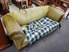 LATE 19TH CENTURY DOUBLE ENDED COUCH - DISTRESSED