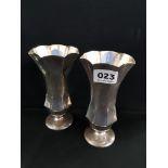 PAIR OF ANTIQUE SILVER VASES 15 CM, LONDON GEORGE V 1910/11 477GMS