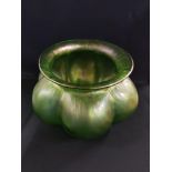 ARTS & CRAFTS GREEN GLASS FLOWER VASE IN THE MANNER OF TIFFANY 13CM