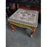 VICTORIAN CABRIO LEGGED STOOL