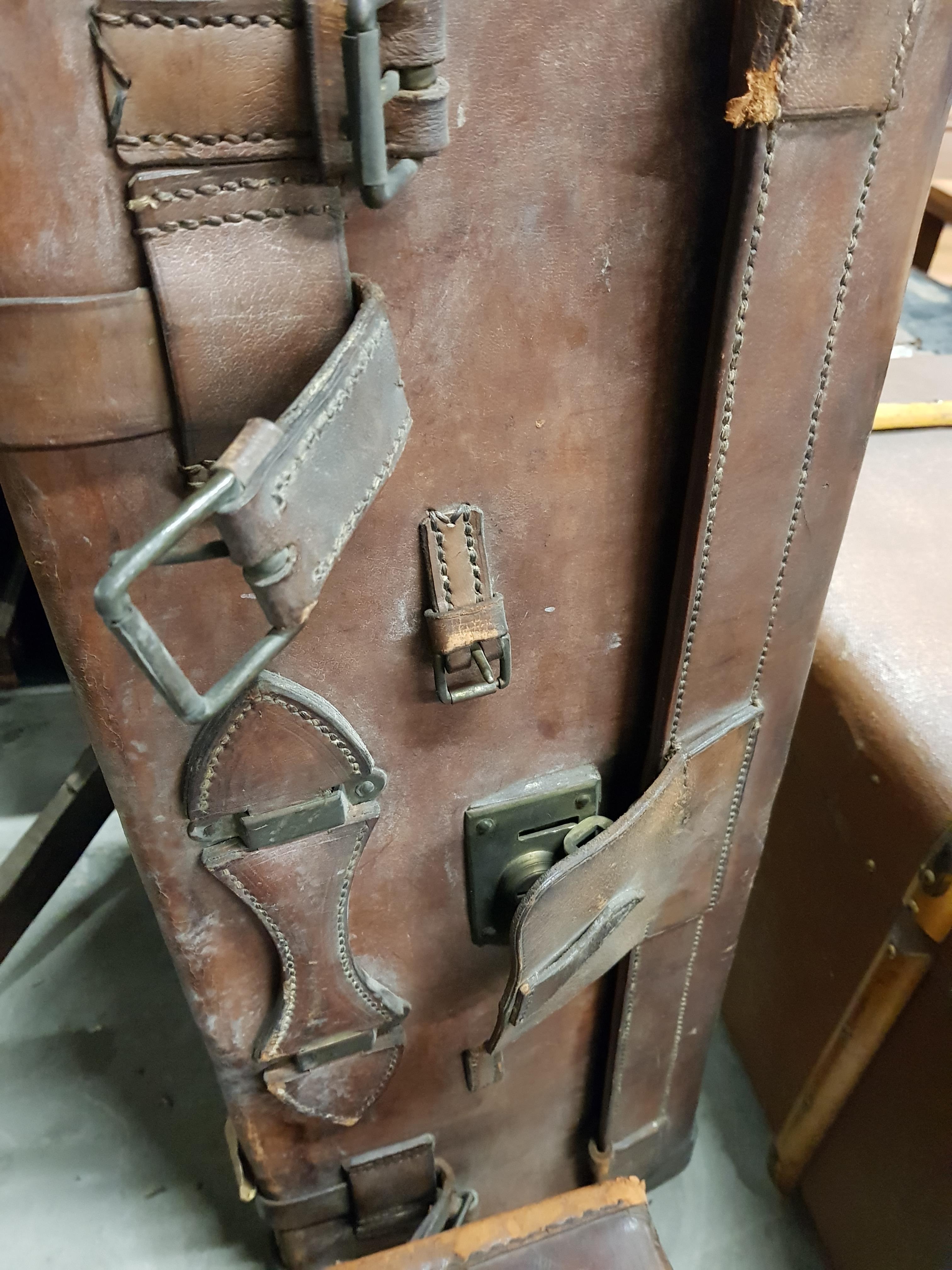 VICTORIAN LEATHER TRUNK - Image 5 of 6