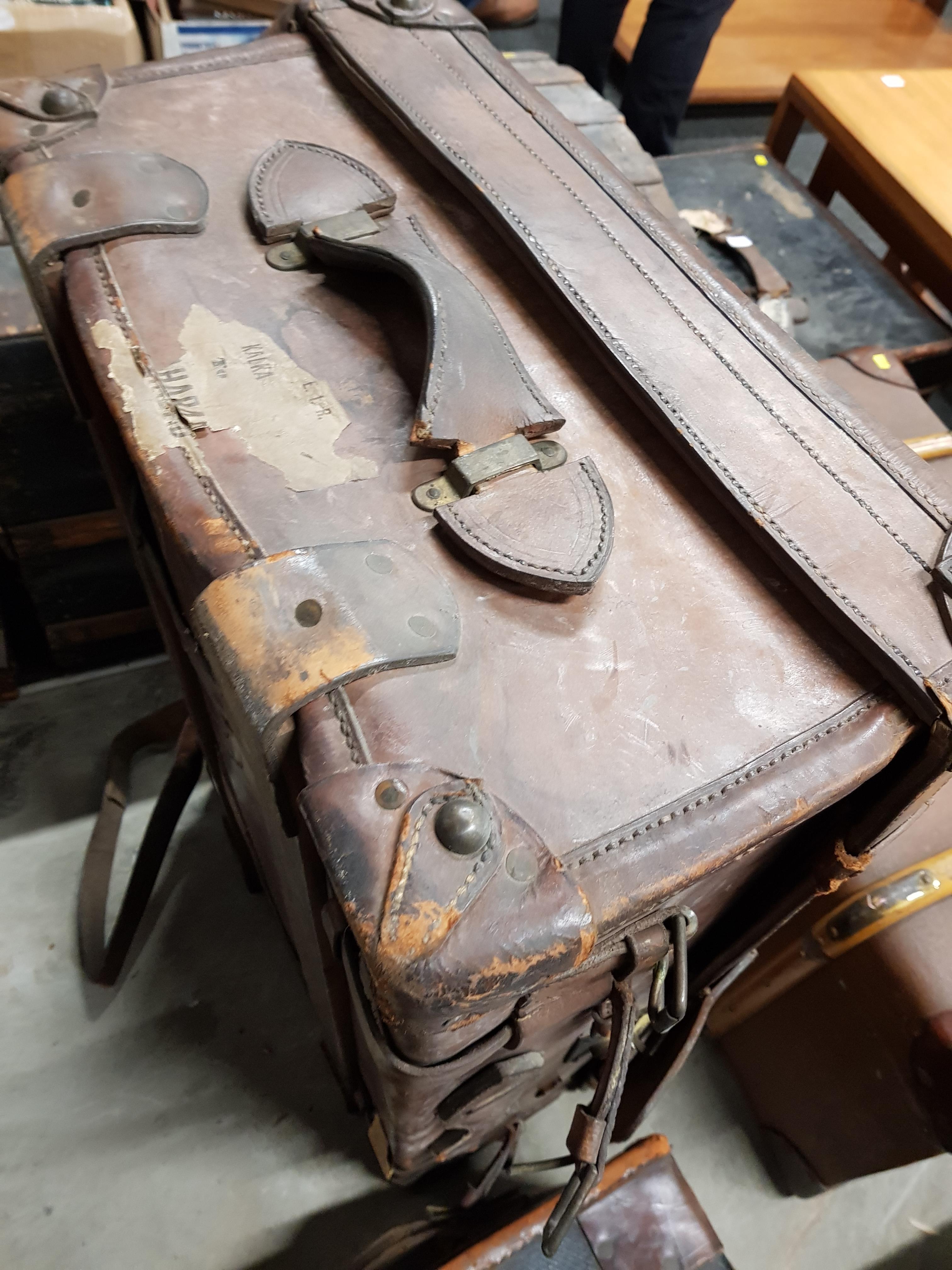 VICTORIAN LEATHER TRUNK - Image 4 of 6