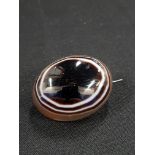 VICTORIAN BANDED AGATE BROOCH