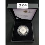 THE 2008 UK QUEEN ELIZABETH 1 £5 PROOF COIN