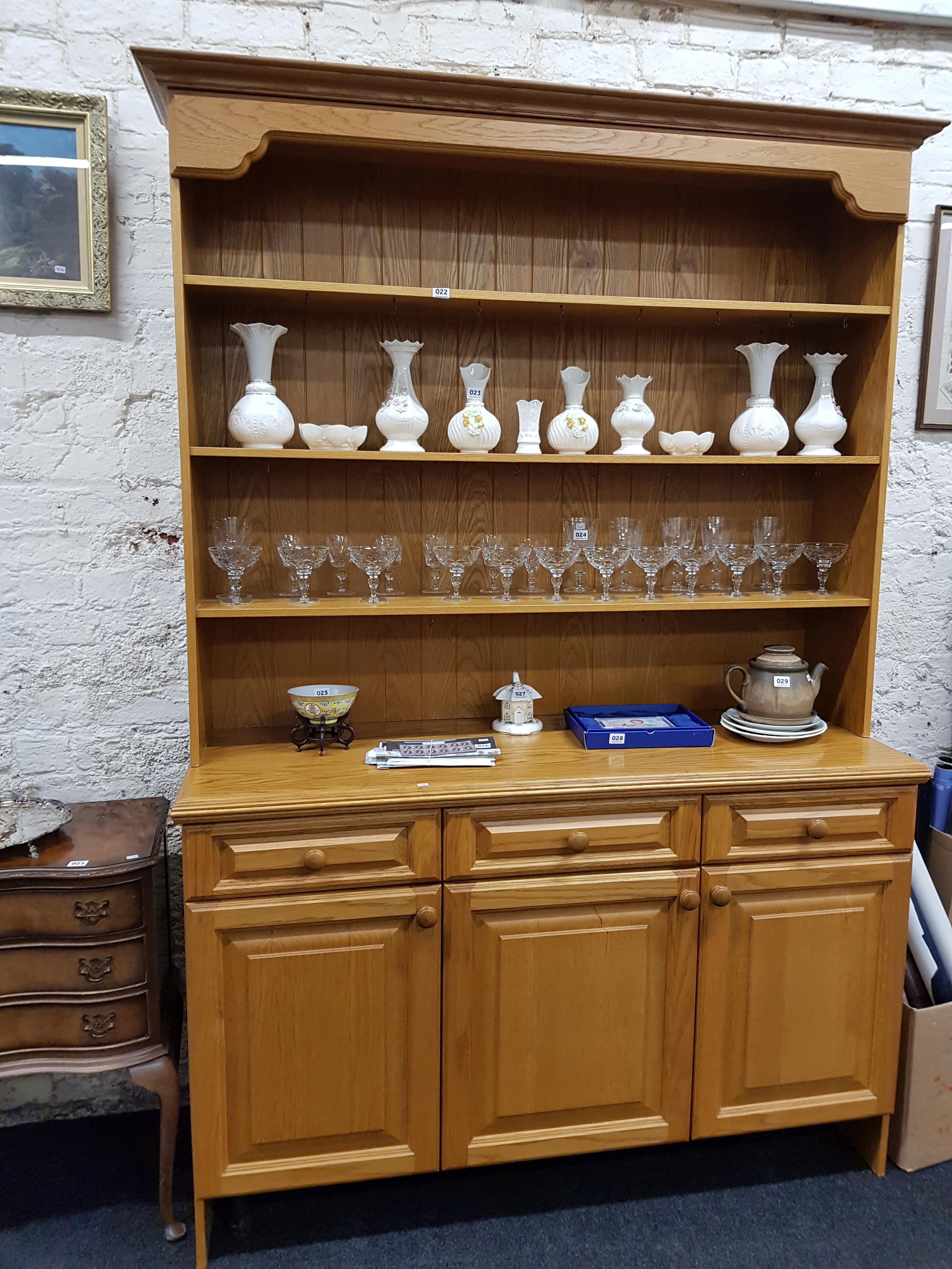 MODERN PINE STYLE DRESSER