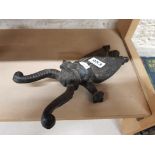 CAST IRON BEETLE BOOT PULL