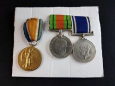 SET OF MEDALS