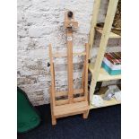 ARTISTS EASEL